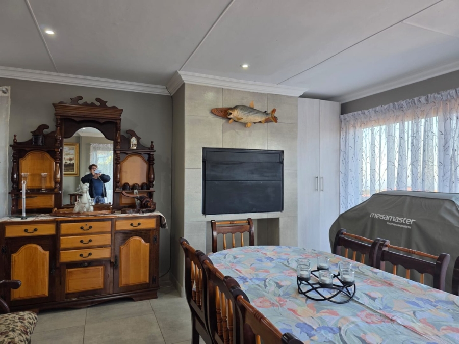 3 Bedroom Property for Sale in Dana Bay Western Cape